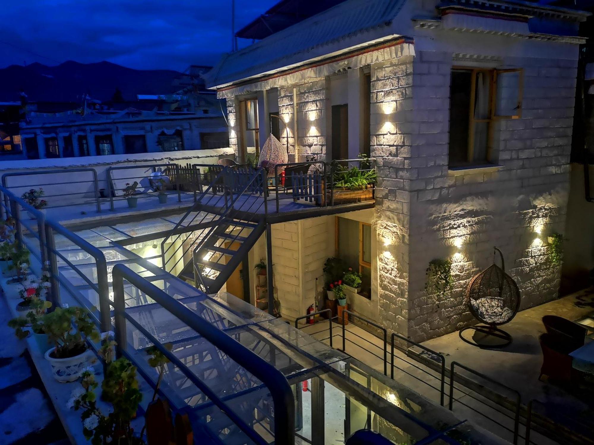 Fengma Feiyang Hostel Lhasa Ngoại thất bức ảnh